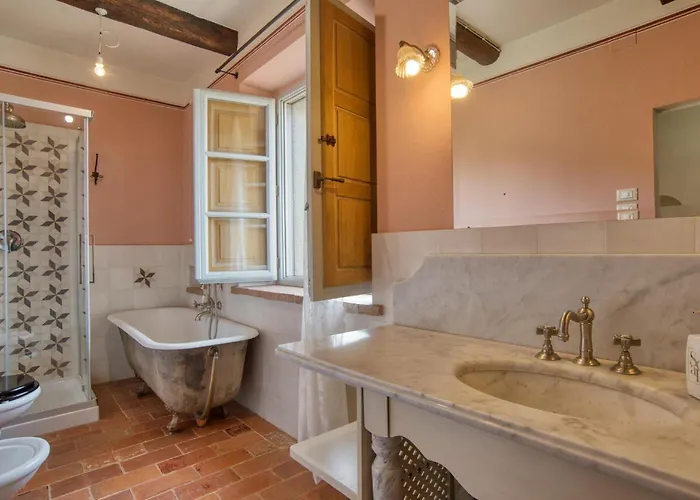 Pet Friendly In With Wifi Cortona