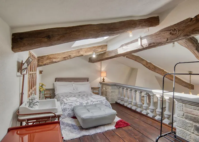 Pet Friendly In With Wifi Cortona