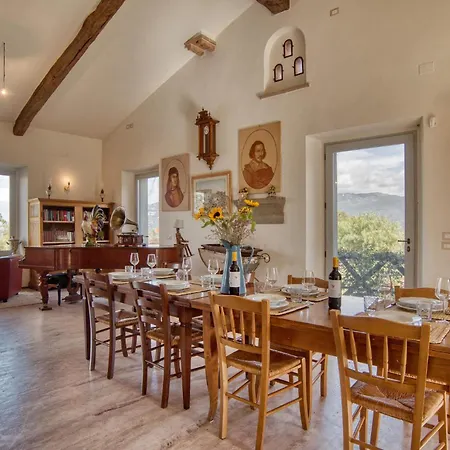Holiday home Pet Friendly In With Wifi Cortona